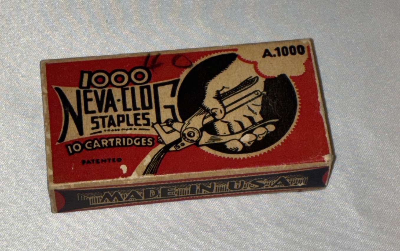 Vintage Neva-Clog A.1000 Staples Full Box 10 Cartridges S-100 B-100 Plier USA Vintage Neva-Clog A.1000 Staples Full Box 10 Cartridges S-100 B-100 Plier USA