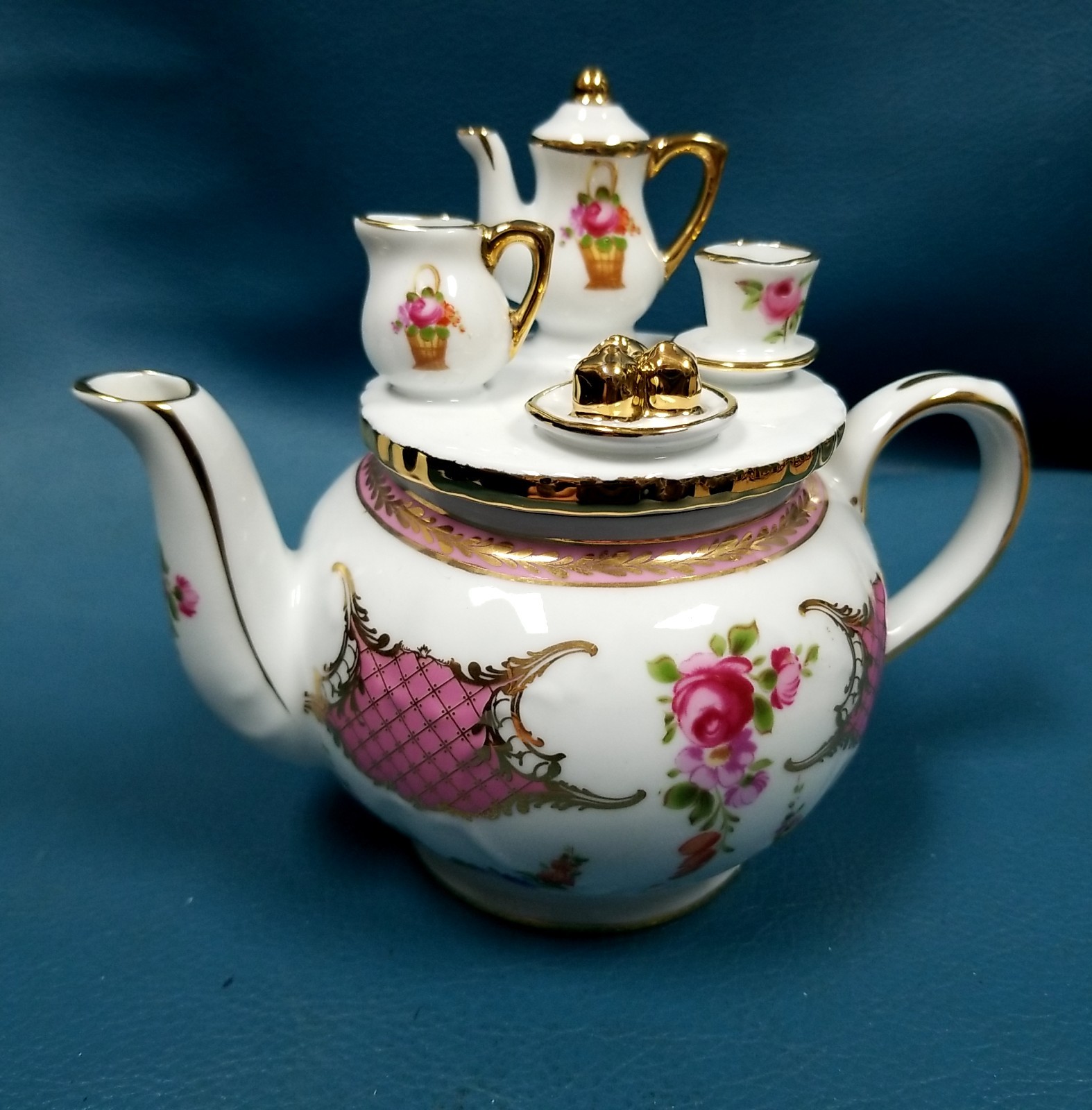 VTG Limoges China Ivory Pink Rose Teapot with Miniature Tea Set Lid 5x6.5\