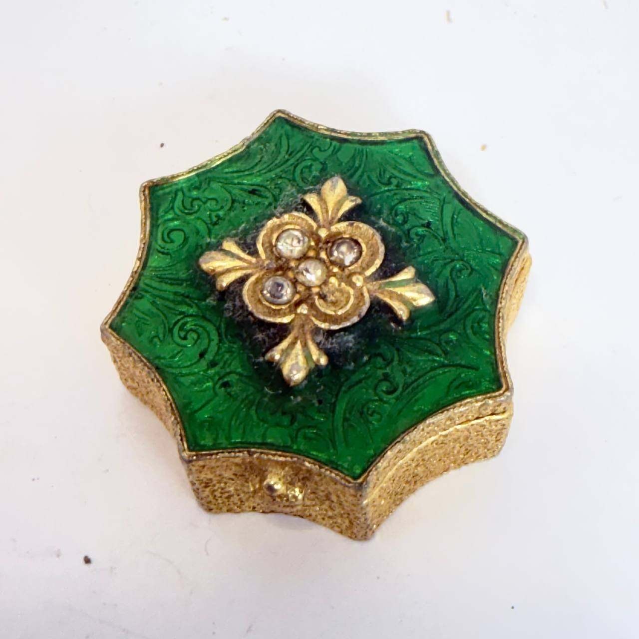 Vintage Florenza Green Enamel Rhinestone Star Pill Box Gold Tone Signed Trinket Vintage Florenza Green Enamel Rhinestone Star Pill Box Gold Tone Signed Trinket