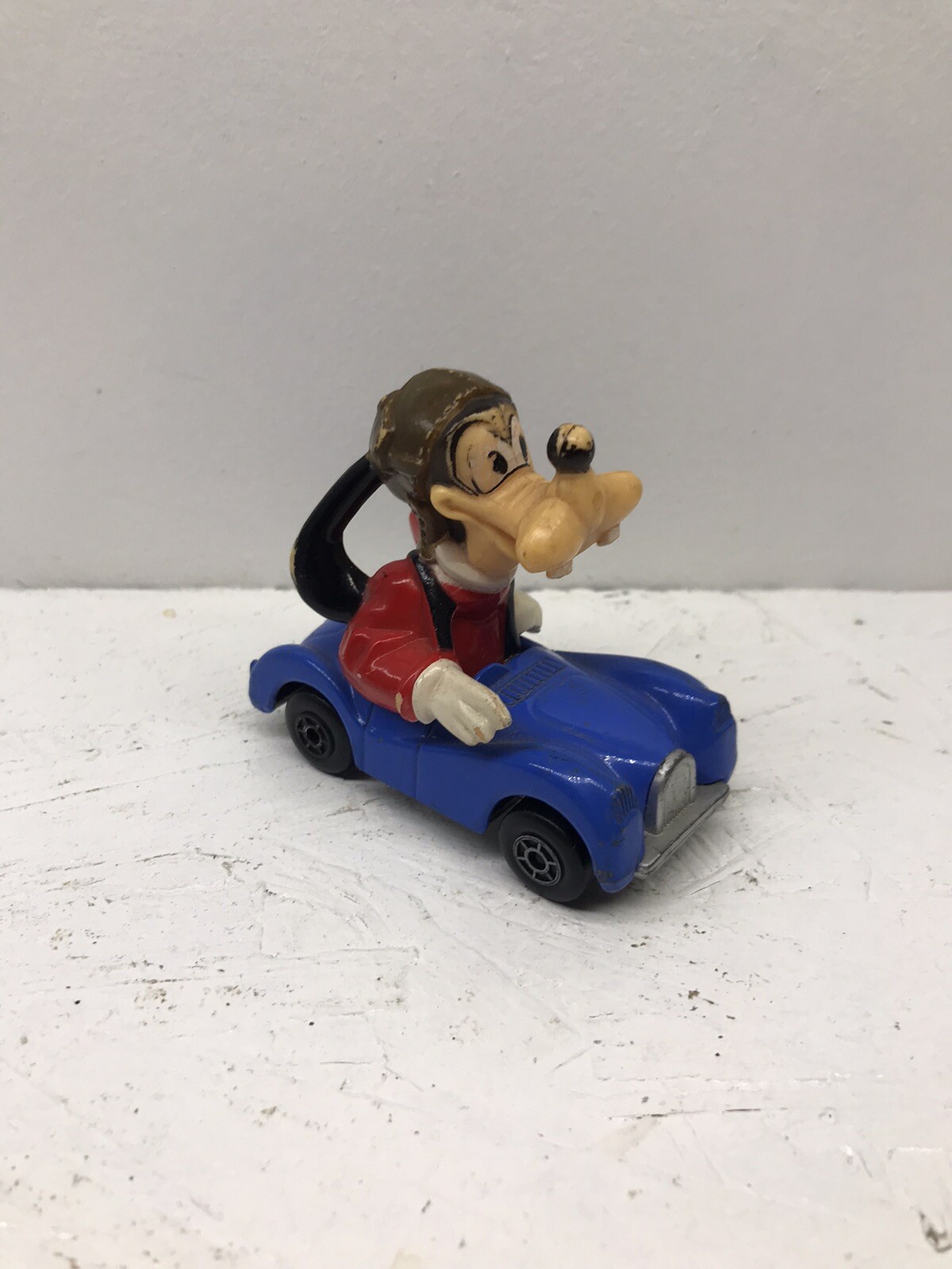 Vtg Disney Series Goofy Matchbox Car 1979 Lesney