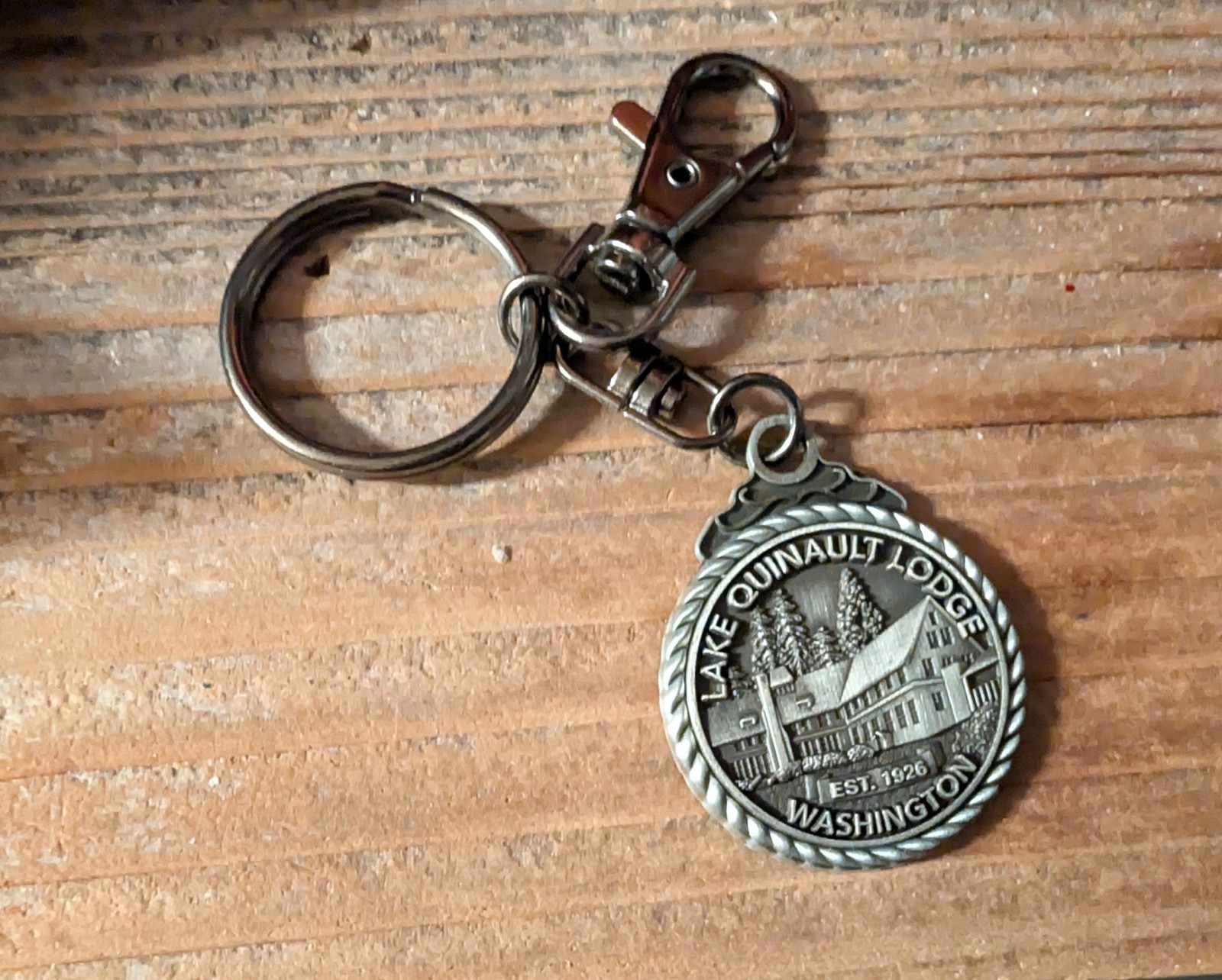 VNTG Lake Quinault Lodge Olympic National Park Washington State Keychain Keyring