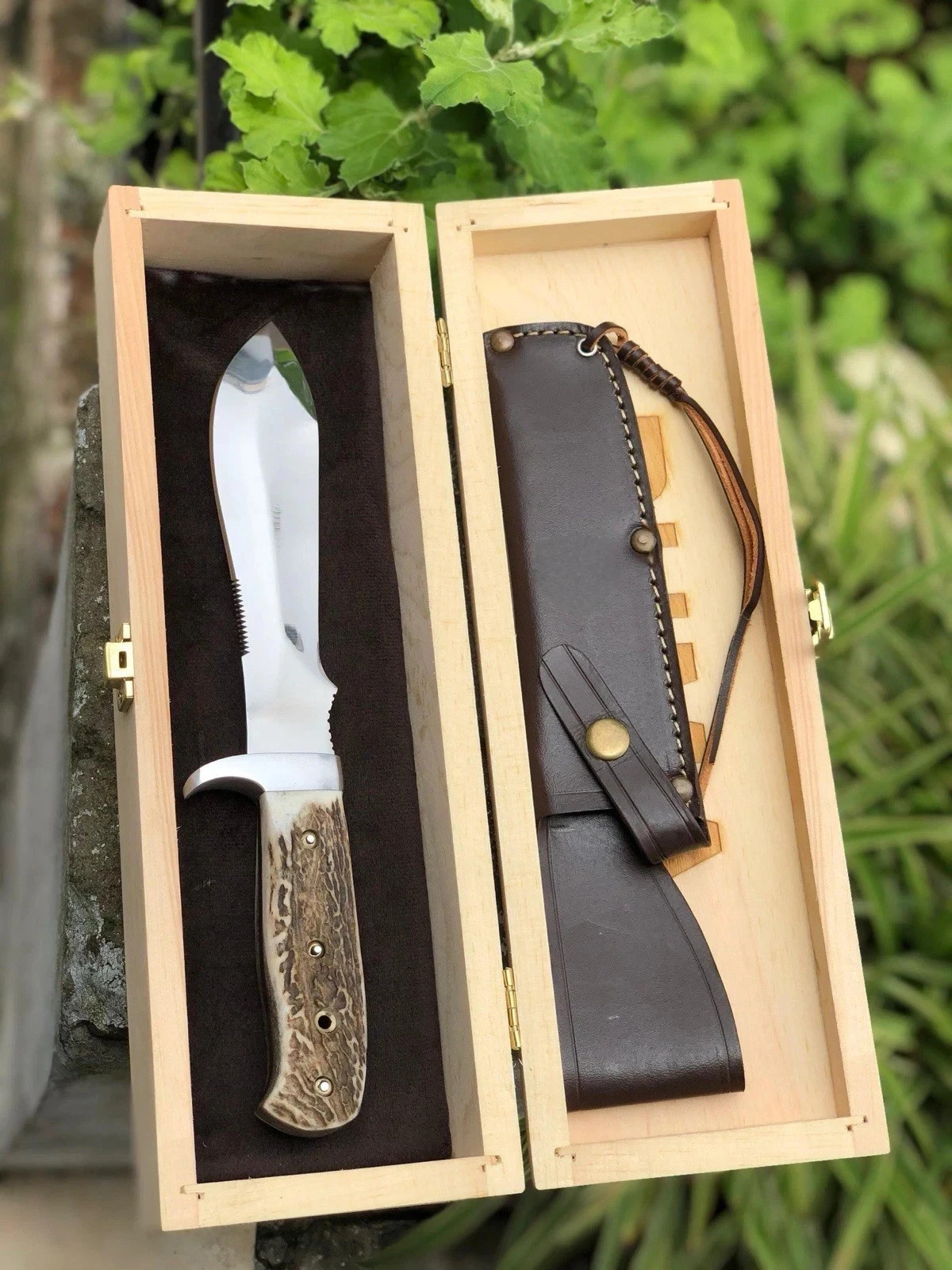 Custom Handmade white Hunter Replica Knife J2 Style Fixed Blade stag Handle box