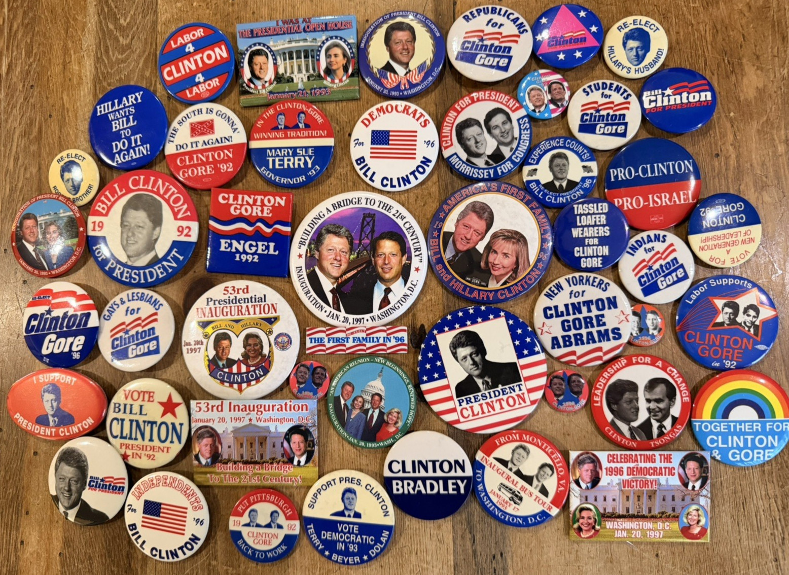 UNIQUE COLLECTION Bill Clinton Campaign 1992, 1996 Buttons Pins - Lot of 48