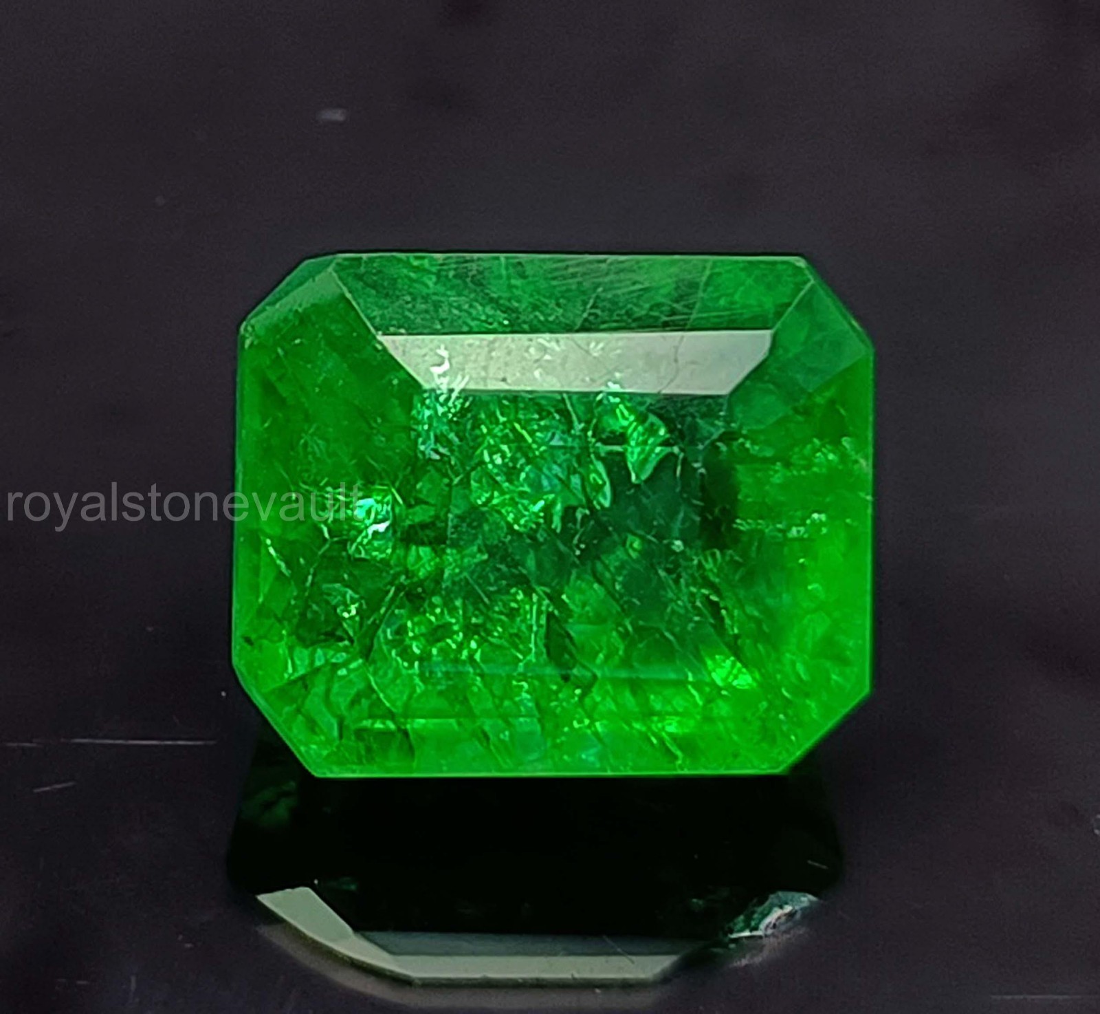 Natural Green Emerald 12.00 Ct Emerald Cut Loose Gemstone – IGL Certified 5DOY
