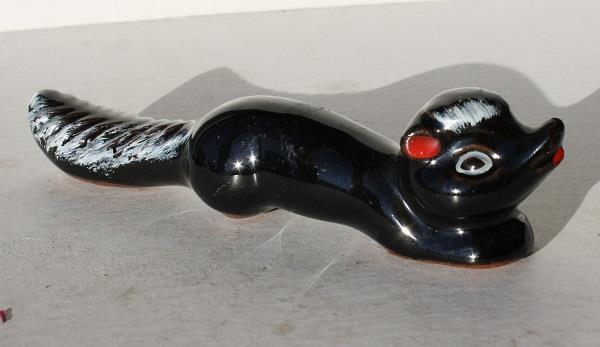 Skunk Figurine Black Stretched Out Red Mouth Ears Redware Ceramic Porcelain +