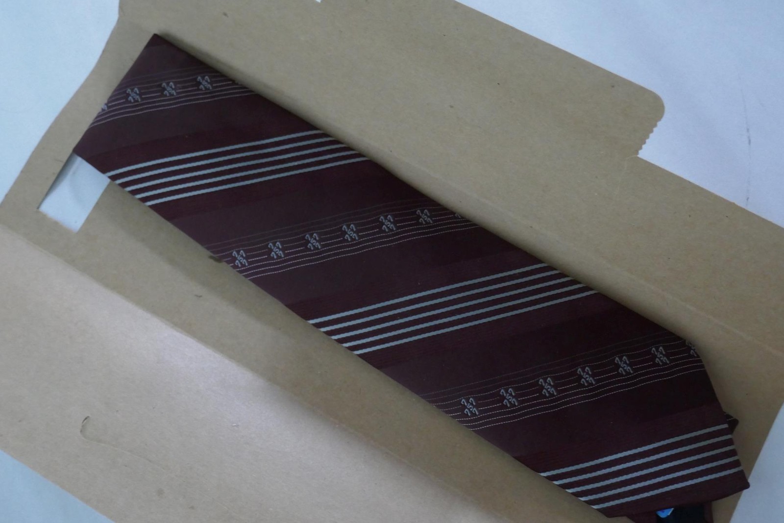 Vintage Tie Boeing 757 Brittania NEW Old Stock