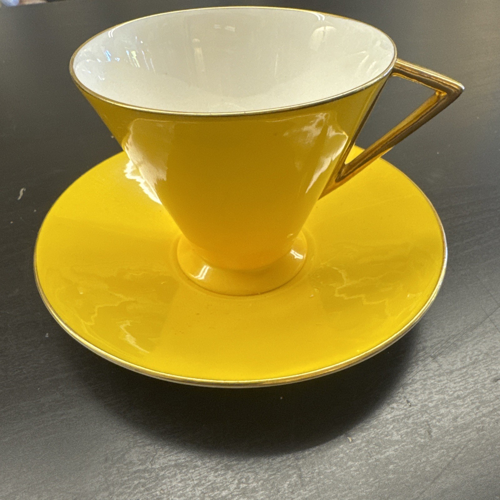 Vintage 1930's Shelley Art Deco Regent Shape Yellow Teacup & Saucer Set Vintage 1930's Shelley Art Deco Regent Shape Yellow Teacup & Saucer Set