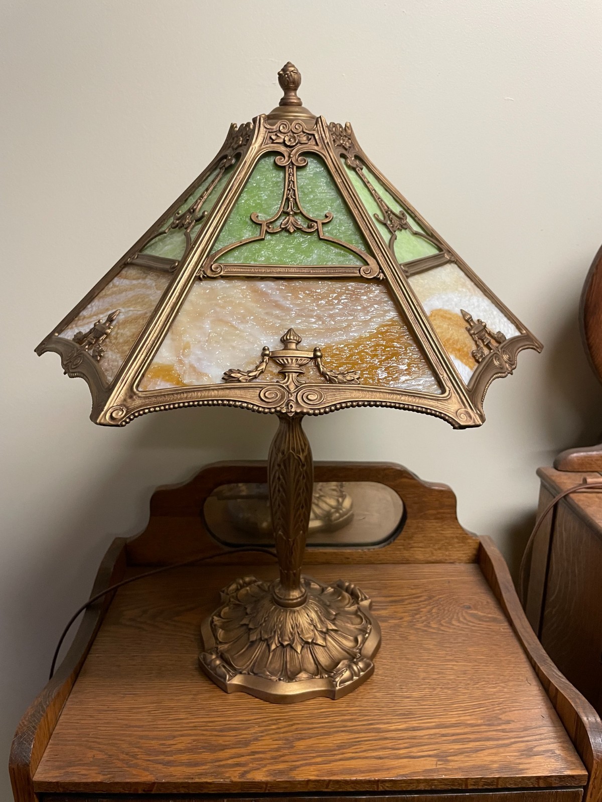ANTIQUE PITTSBURGH SLAG GLASS LAMP - SIGNED