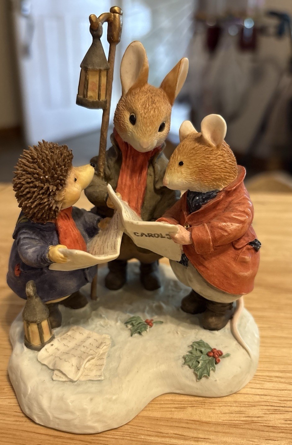 Villeroy & Boch Winter at Foxwood #13 Carol Singers Heavenly Voices 1994 - V