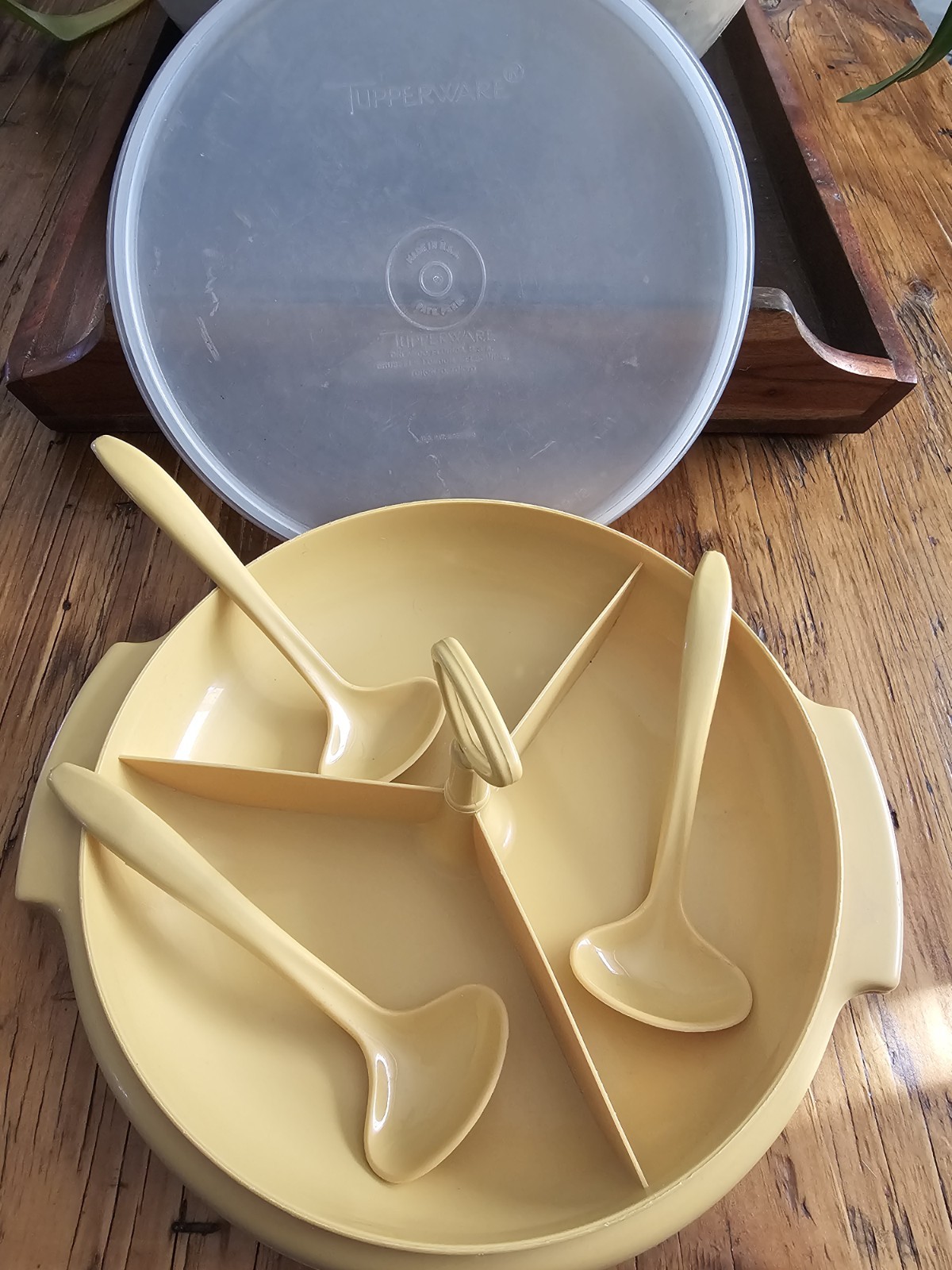 Vintage Tupperware Divided Serving Tray With 3 Ladles and Removable Handle