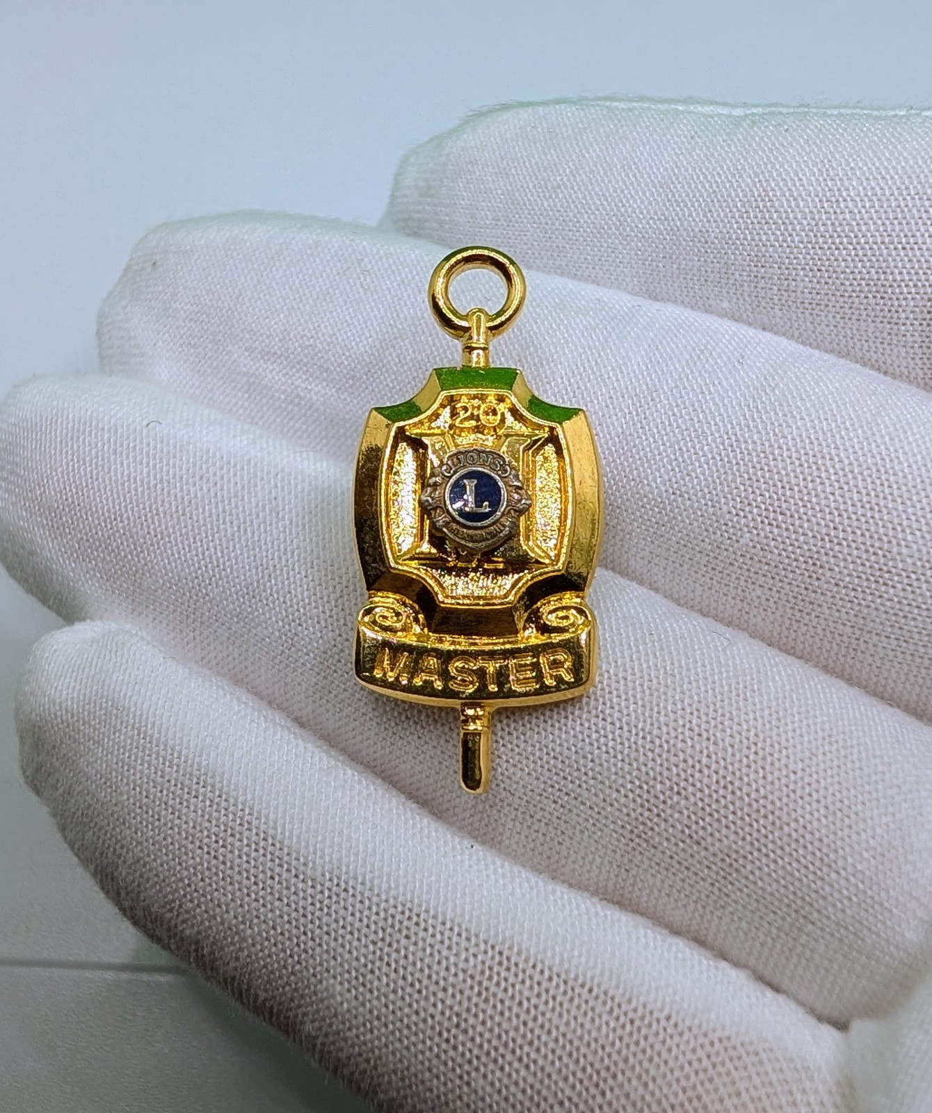 Vintage Lions Club International Master 20 Year Member Lapel Pin