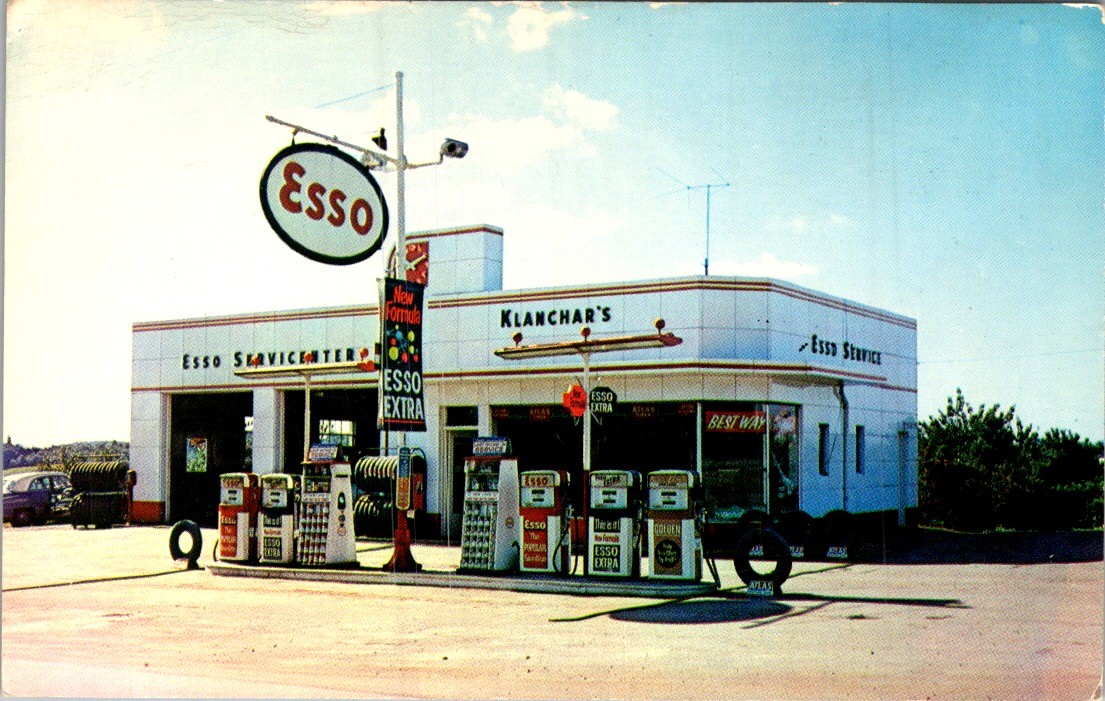Klanchar's Esso Servicenter 505 Lincoln Highway Irwin PA Postcard 1950s