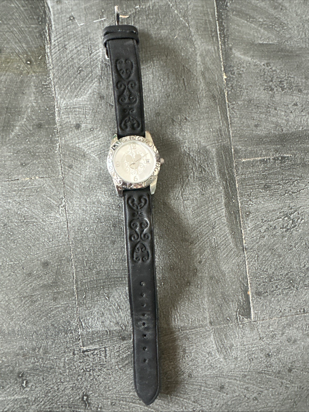 Vintage-style Disney Mickey Mouse Analog Quartz Watch MC 0427- Needs Battery