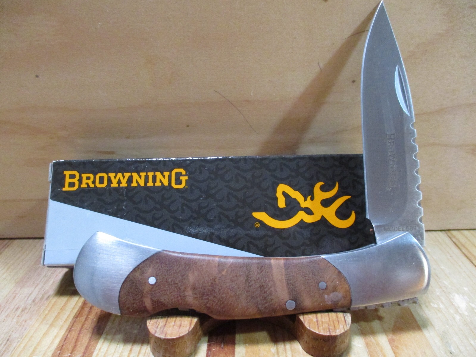 NIB Browning Burl Wood Locking Folding Pocket Knife - Model 589