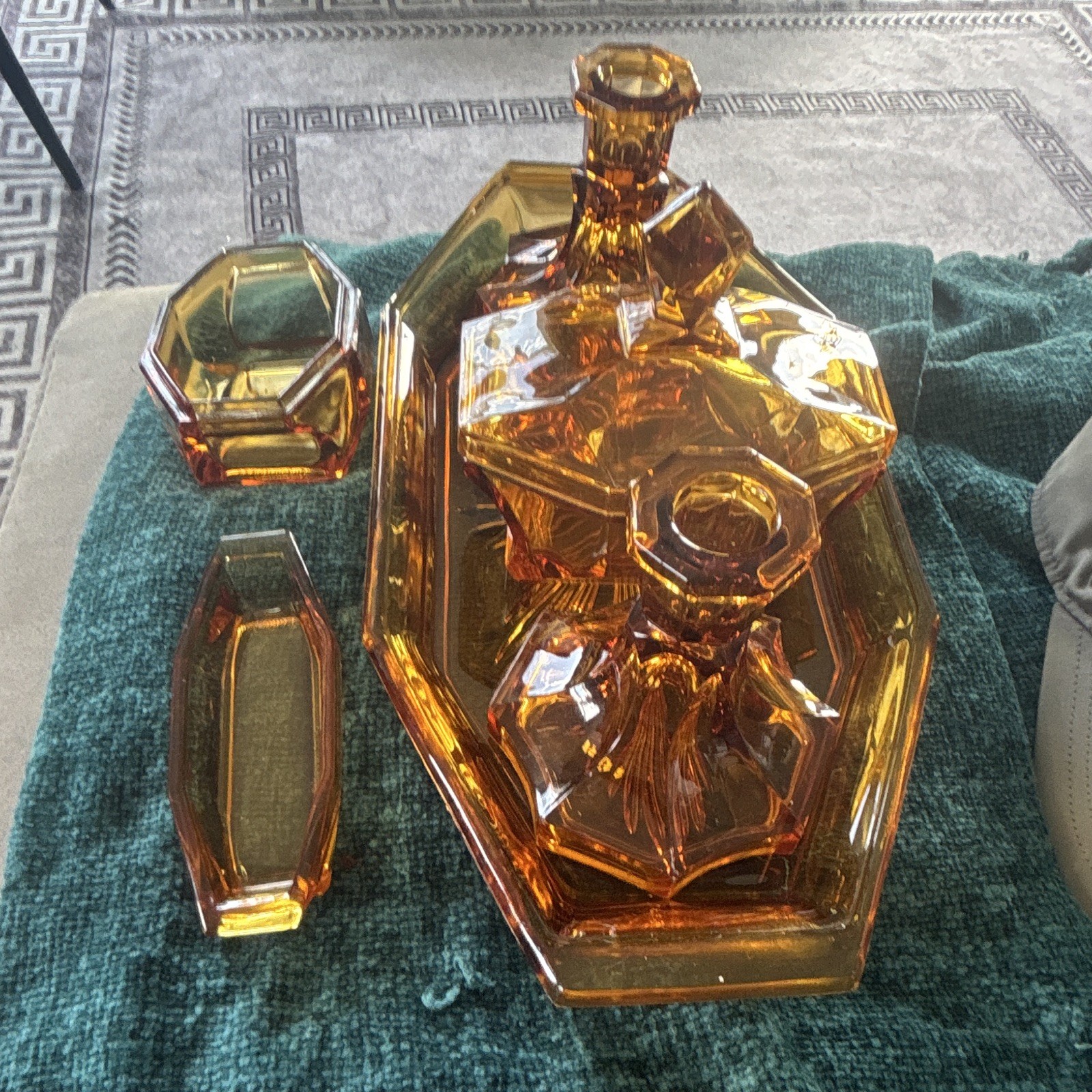121 ….Vintage Bedroom Vanity Set