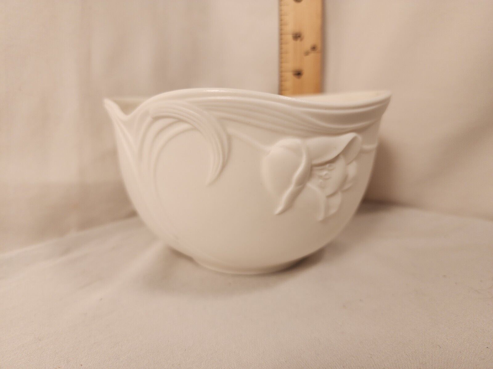 Gorham Fine China Linen Flowers Porcelain Dresser Bowl