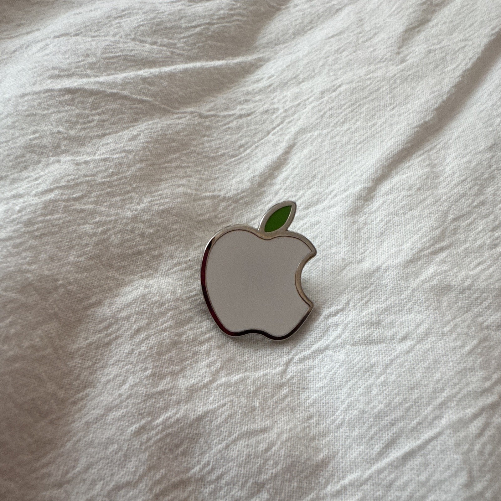 Rare Original Apple Earth Day Enamel Pin – Vintage Apple Logo Collectible