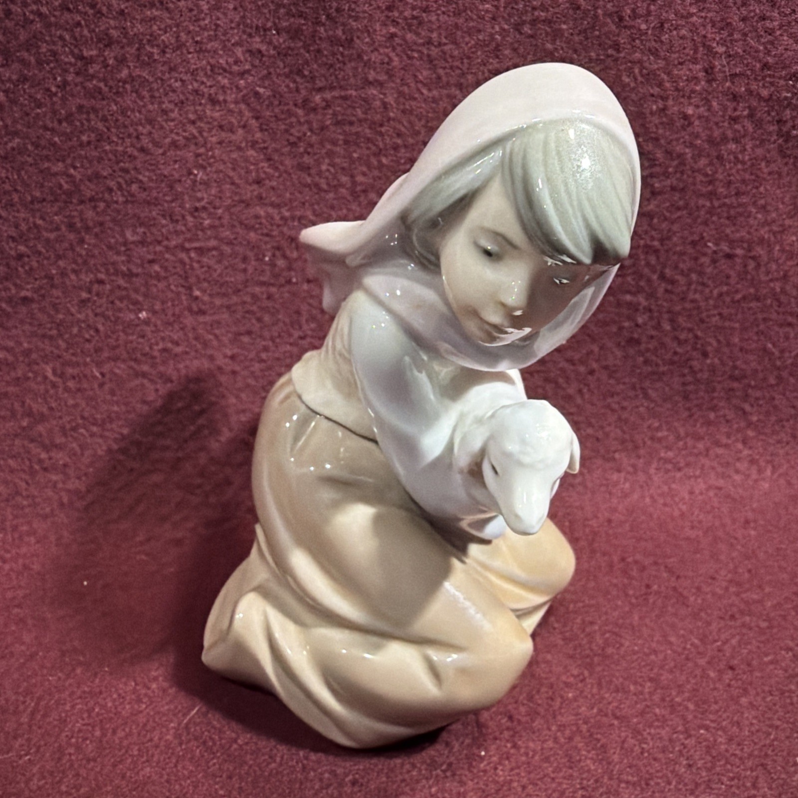 Vintage Lladro #5484 Lost Lamb Nativity FIgurine READ PLEASE Vintage Lladro #5484 Lost Lamb Nativity FIgurine READ PLEASE