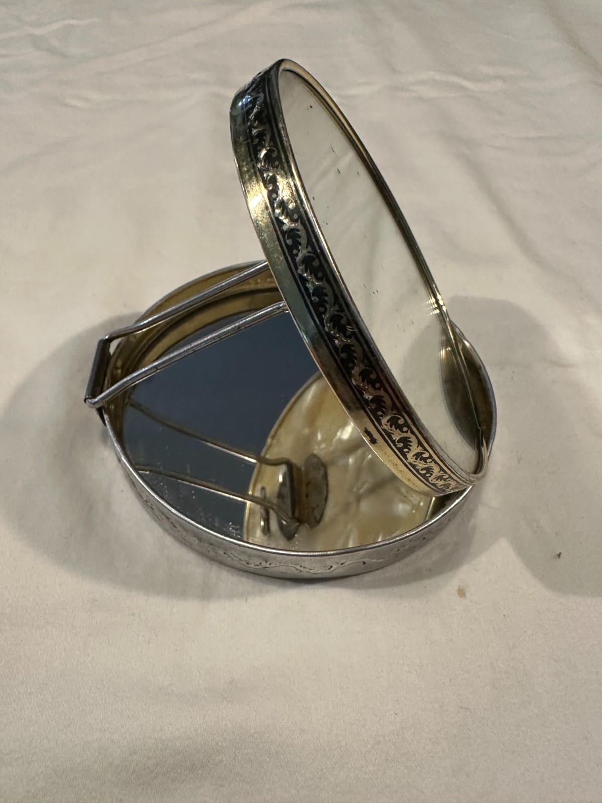 Antique Japan Celluloid Mirror Vanity Standing Compact 1930\'s Elegant Faux MOP Antique Japan Celluloid Mirror Vanity Standing Compact 1930\'s Elegant Faux MOP