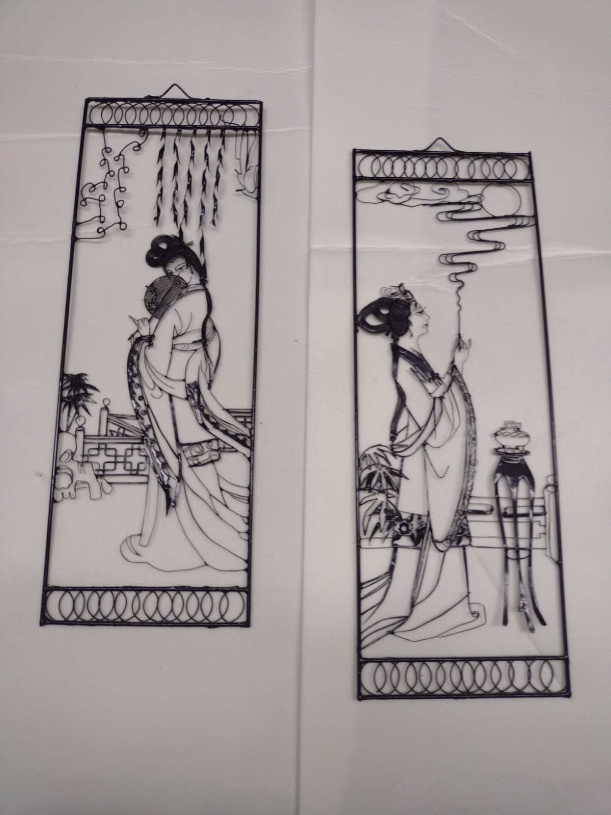 Set of 2 Japanese Asian Wire Art wall Hangings Geisha Girl