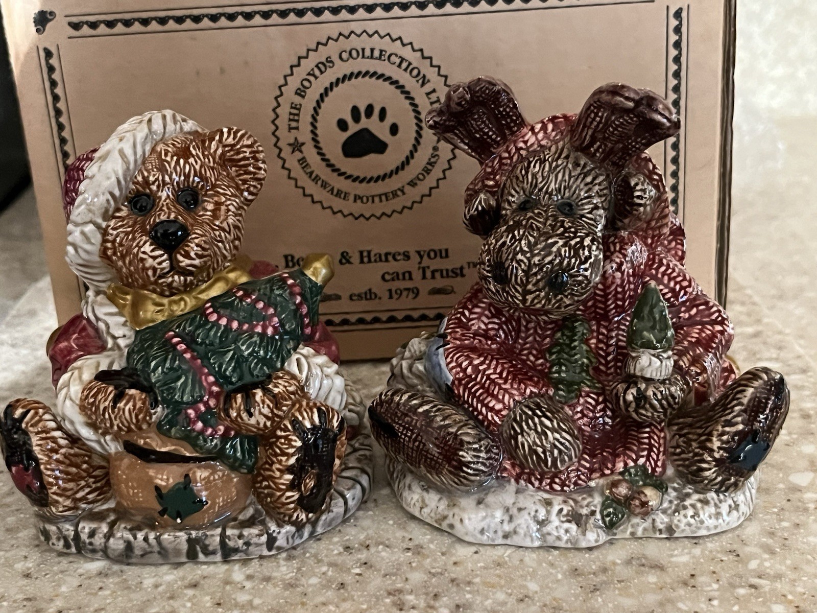 VTG 1997 Boyd’s Bears Pottery GRENVILLE & MANHEIM Christmas Salt & Pepper NIB VTG 1997 Boyd’s Bears Pottery GRENVILLE & MANHEIM Christmas Salt & Pepper NIB