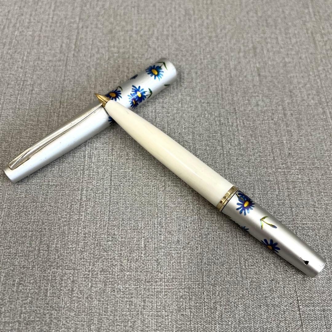 [H6] PILOT floral pattern fountain pen Japan
