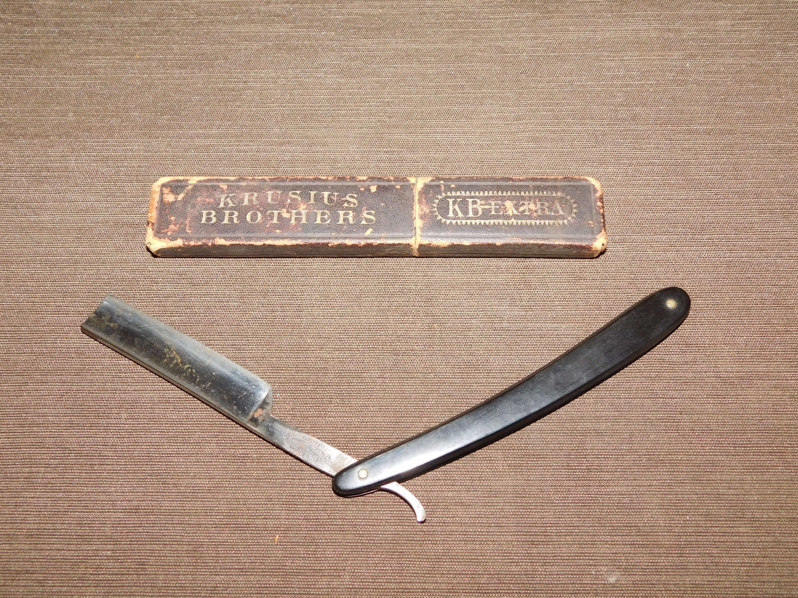 VINTAGE BARBER KRUSIUS BROTHERS GERMANY EDWARDS & WALKER STRAIGHT RAZOR IN BOX
