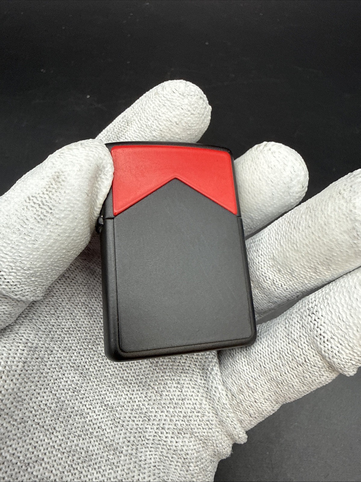 Vintage 1996 Zippo Marlboro Red Roof / Chevron Design ~ NEW