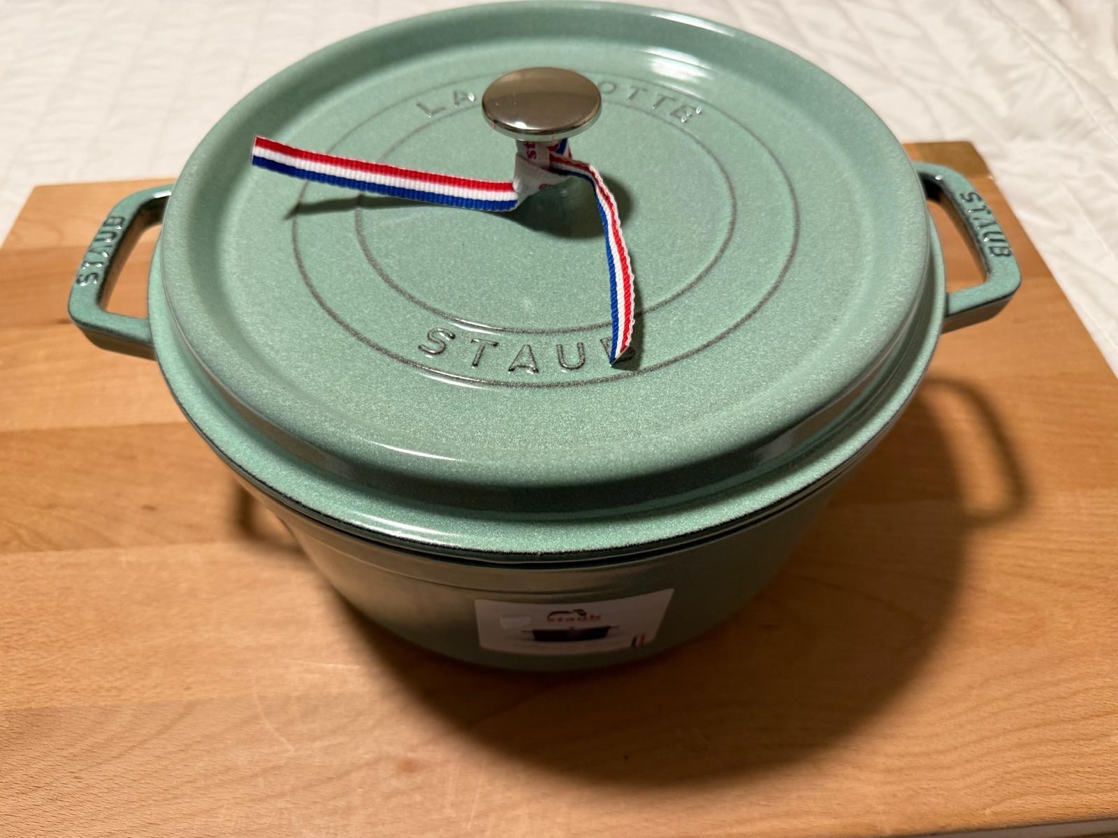 Staud Cast Iron 5 qt, Round, Dutch Oven Staud Cast Iron 5 qt, Round, Dutch Oven