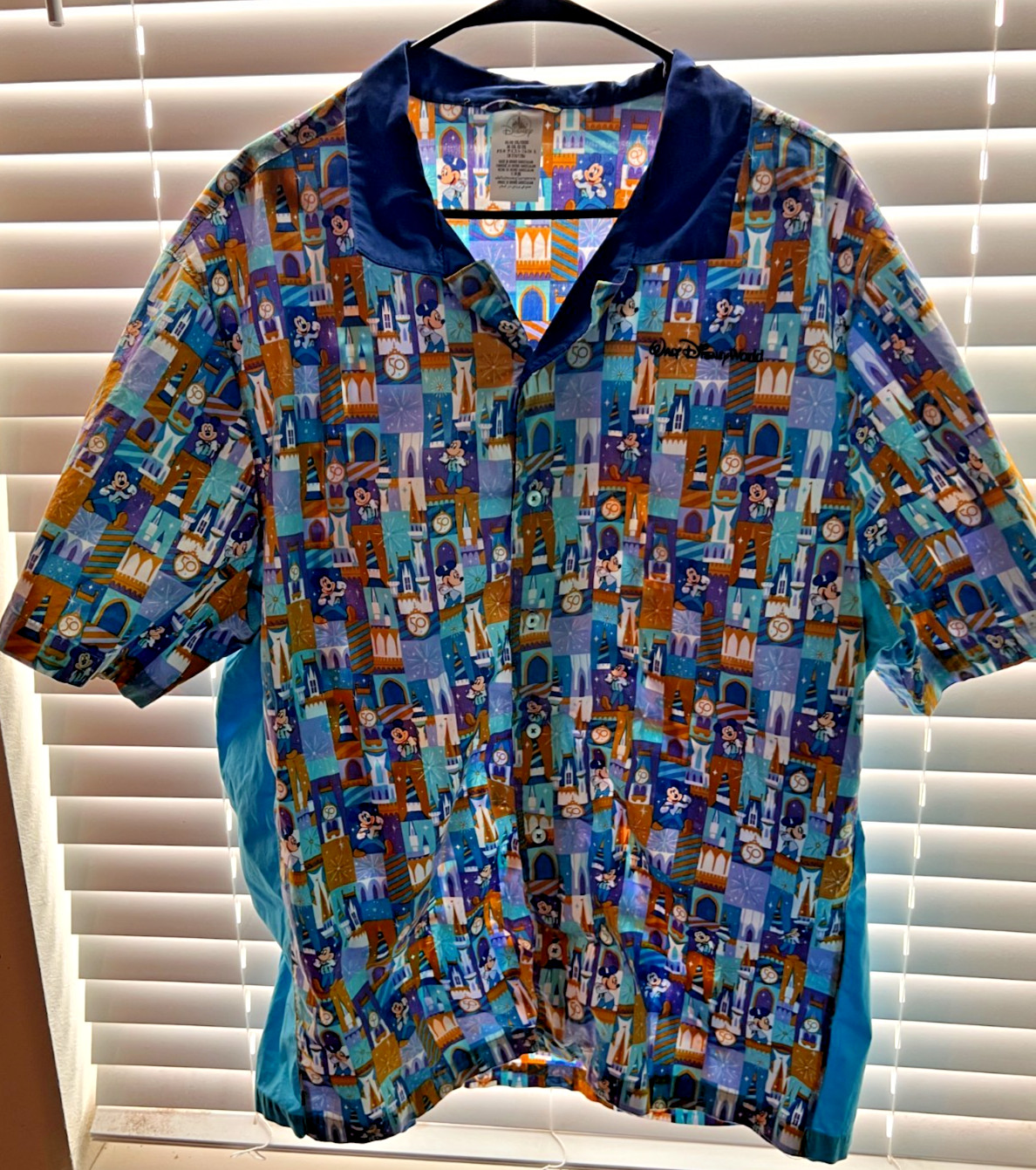 Disney World 50th Anniversary It’s A Small World Shirt Mens XXL 2XL Button GUC A