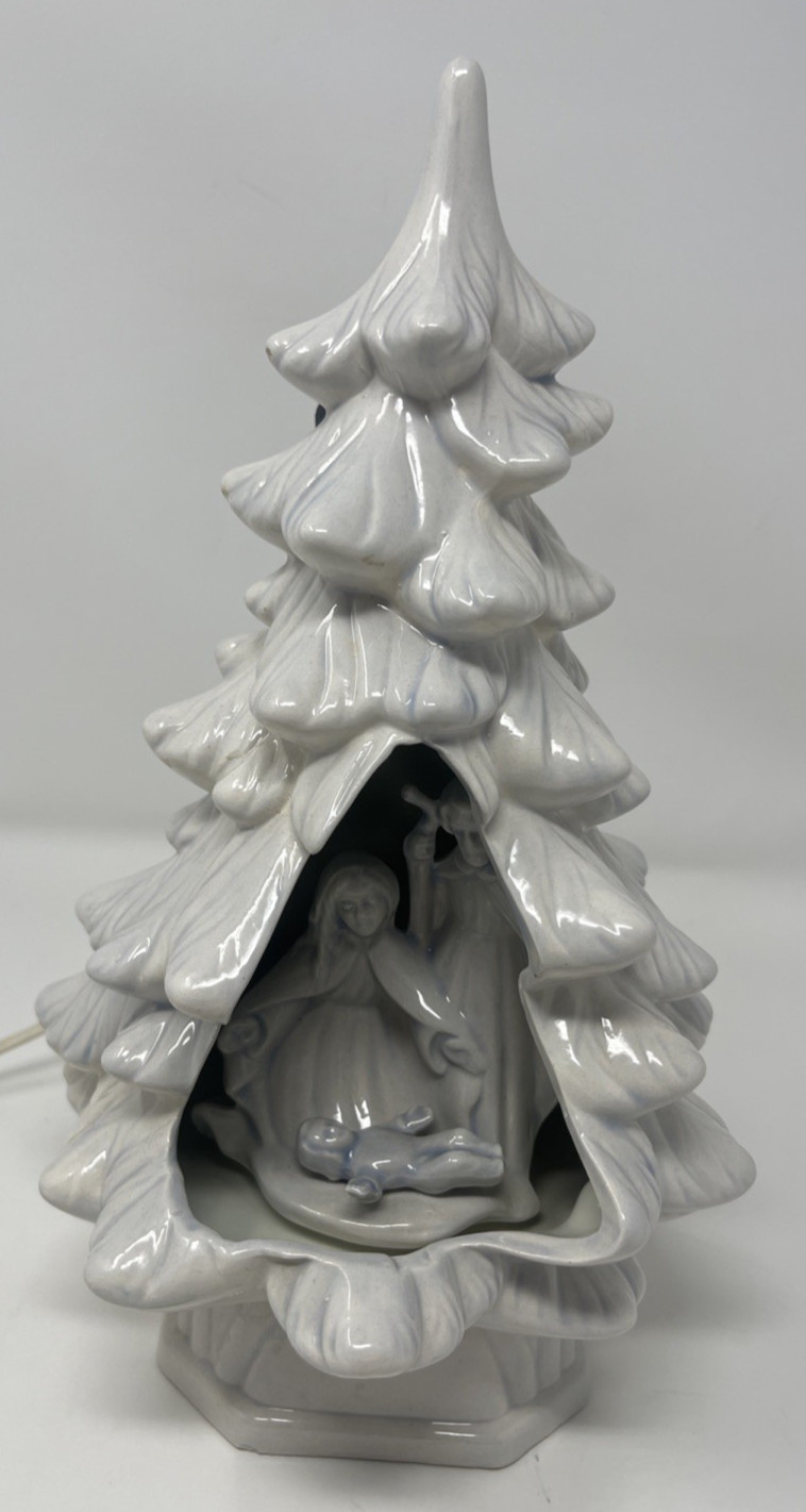 VTG White Ceramic Lighted Nativity Manger Christmas Tree 12” Holland Mold EUC