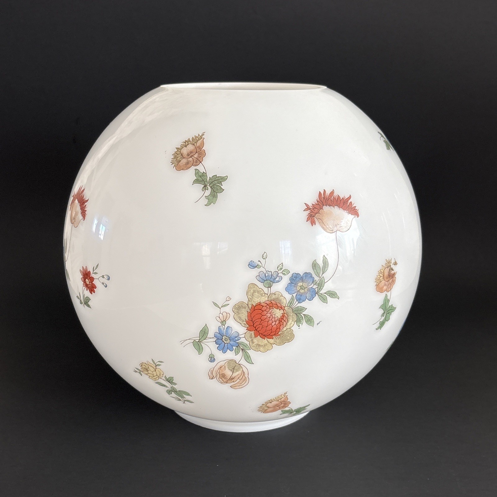 Vintage 8” Floral White Glass Round Ball Globe Hurricane Lamp Shade 4” Fitter