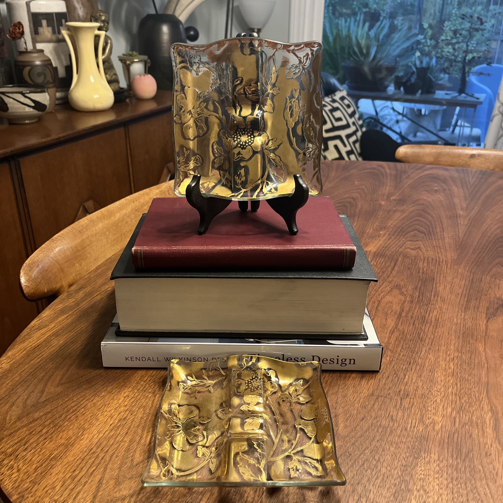 Rare Pair of 1950s Mid-Century Modern Gold Leaf Floral Glass Dishes