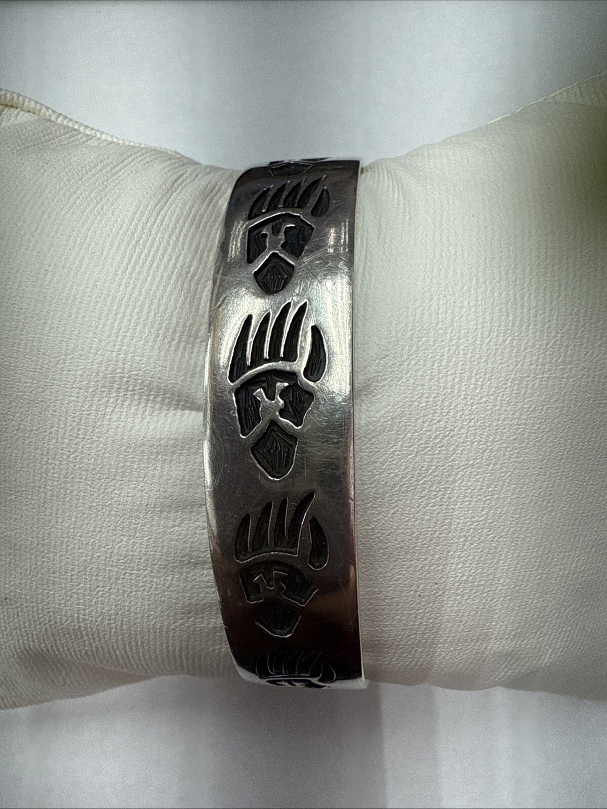 Navajo Sterling Overlay with five Badger Paws Cuff Bracelet 24.2gr & 1/2” Width