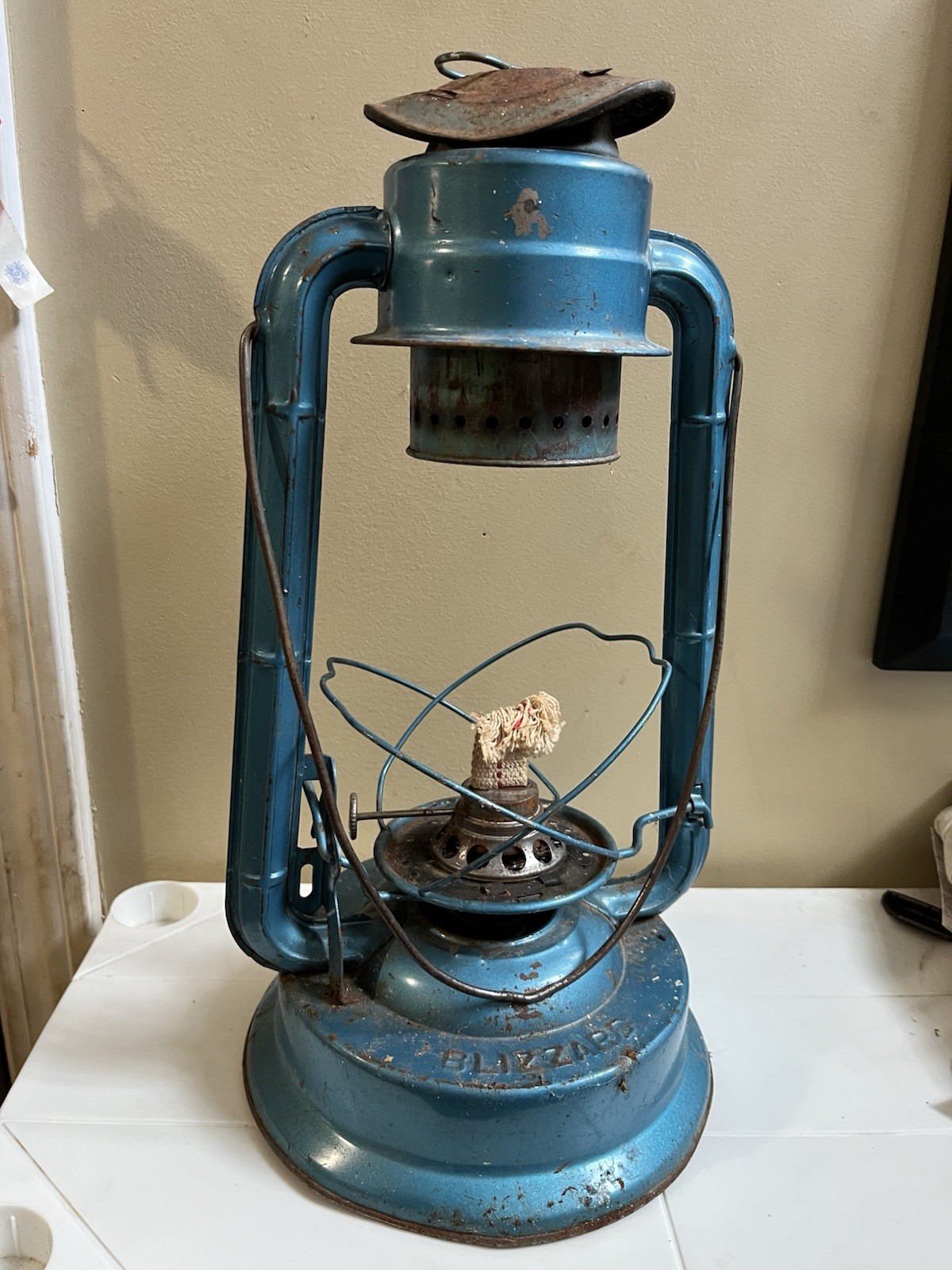 Vintage Dietz Blizzard No 80 Kerosene Lantern For Parts Or Not Working