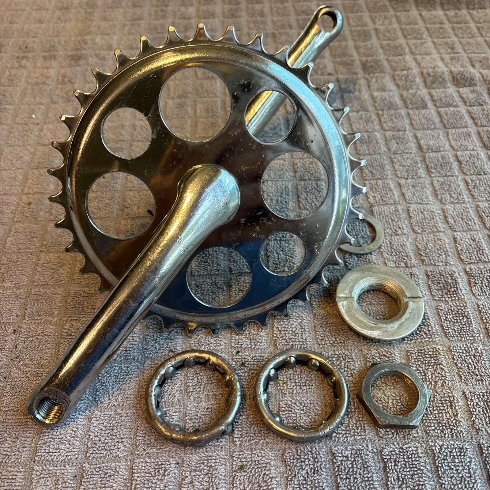 Vintage Schwinn Lucky 7 Bicycle Sprocket w 4 1/2” Crank Arms & Hardware