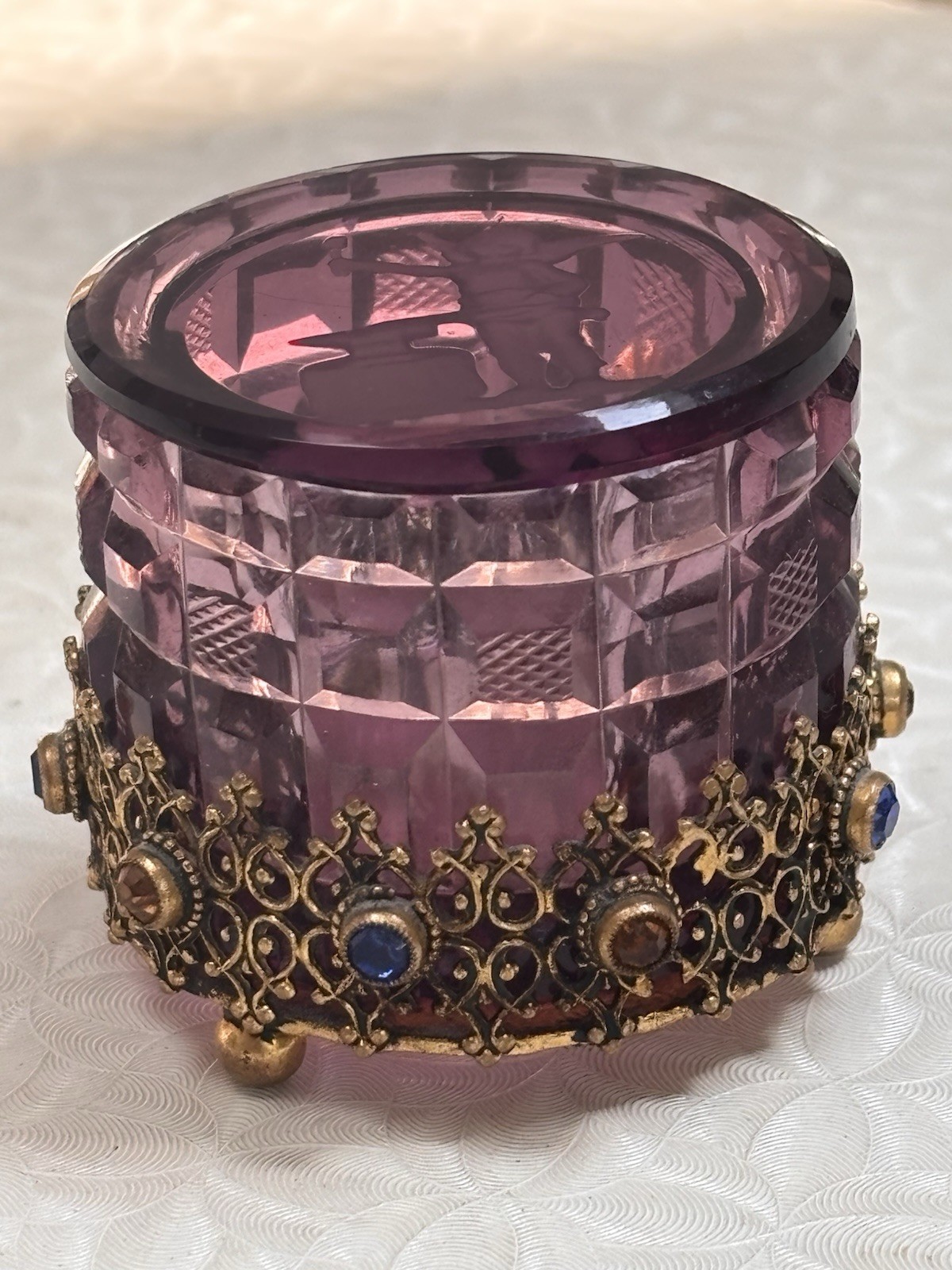 ANTQ ART DECO JEWELED GILT BRASS CUT GLASS COVERED RING JAR CUPID INTAGLIO 1930s