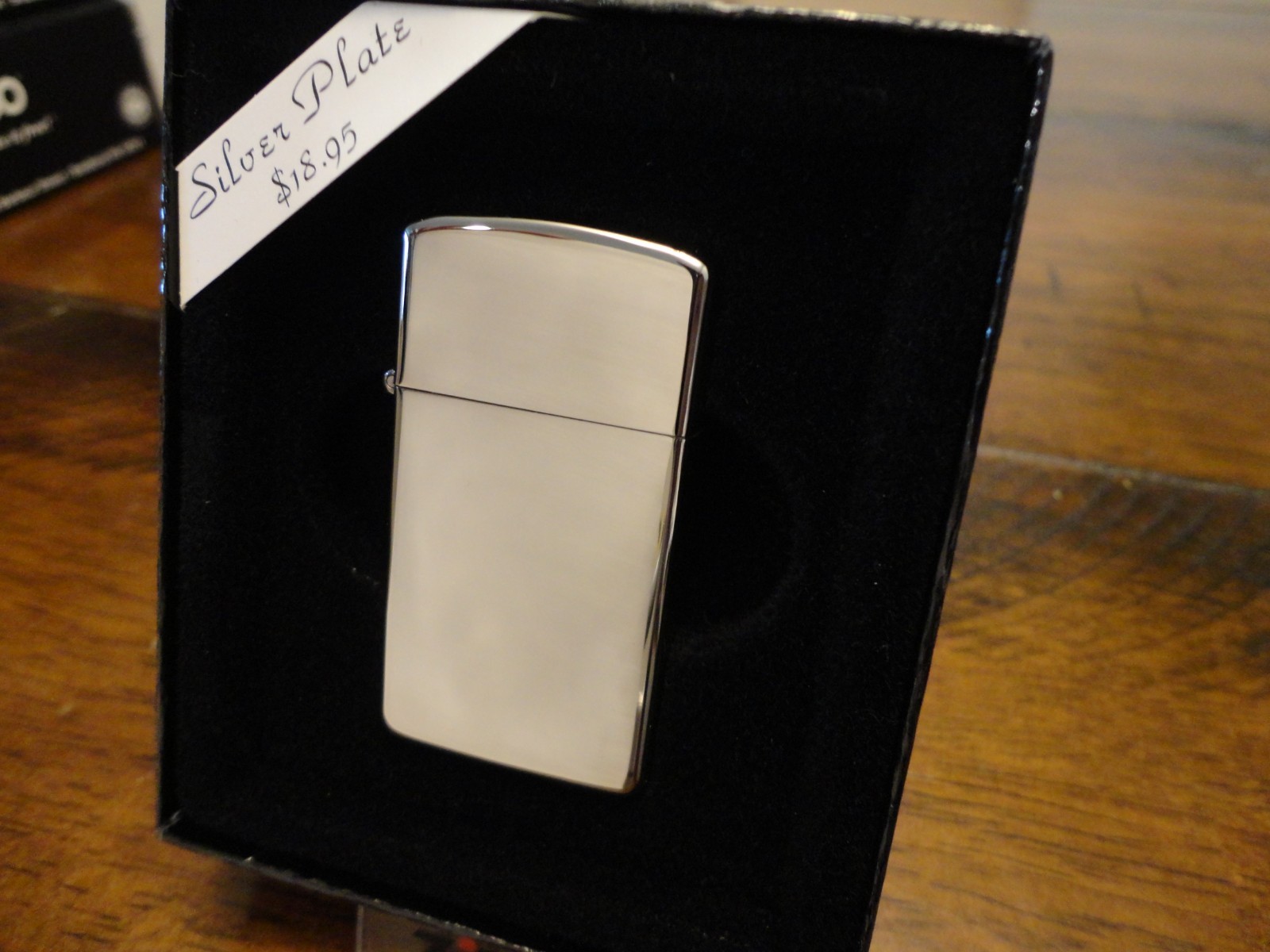 HIGH POLISH SILVER PLATE MODEL 1000 SLIM ZIPPO LIGHTER MINT IN BOX 1995