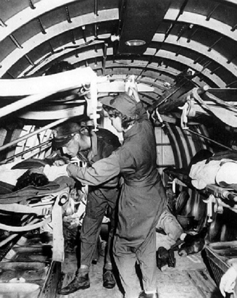 US Nurse with Wounded Marine Aboard Aerial Evacuation Unit WWII 8x10 Photo 353a