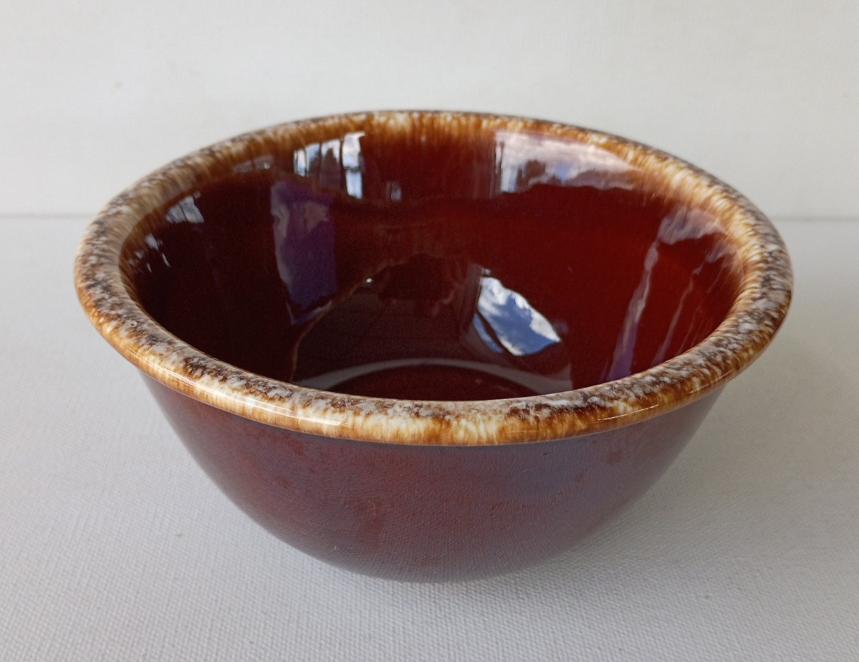 HULL POTTERY BROWN DRIP 6\
