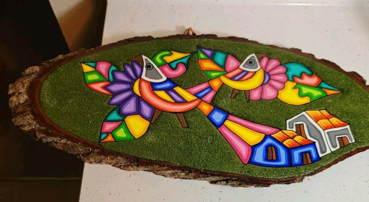 SALVADORIAN FOLK ART WALL HANGING WOOD SLICE
