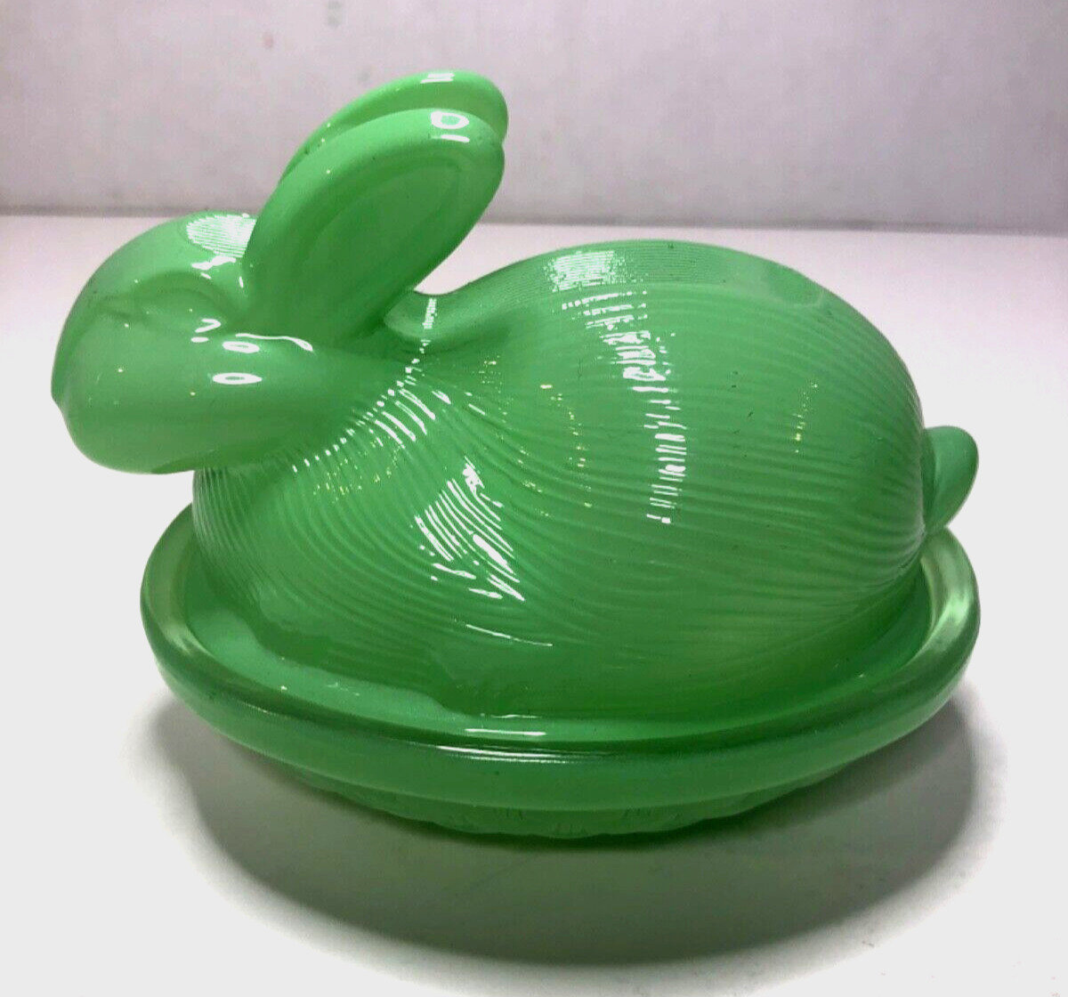 Jadeite Bunny Rabbit Green Glass covered candy trinket ring dish 4 1/2”
