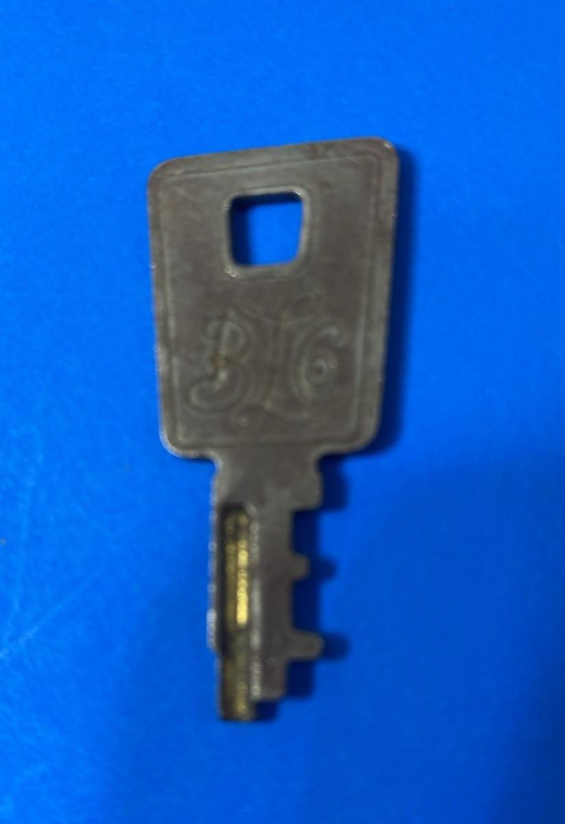Vintage Old Antique Ornate BLCO blco Baltimore Luggage Co Brass Lock Key