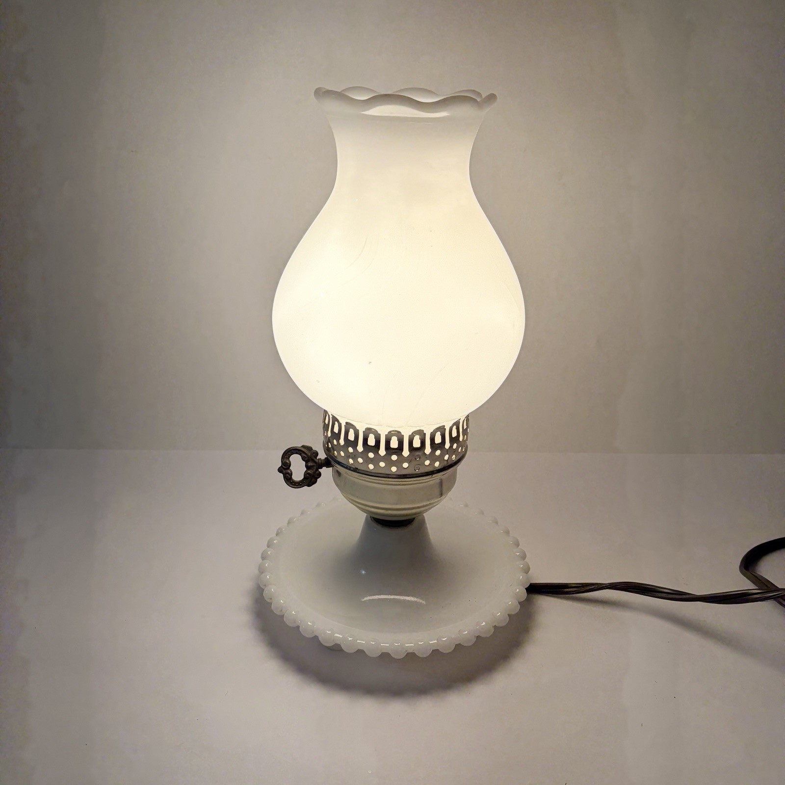 VTG Milk Glass Hobnail Hurricane Lamp Parlor Bedside White Electric Works READ