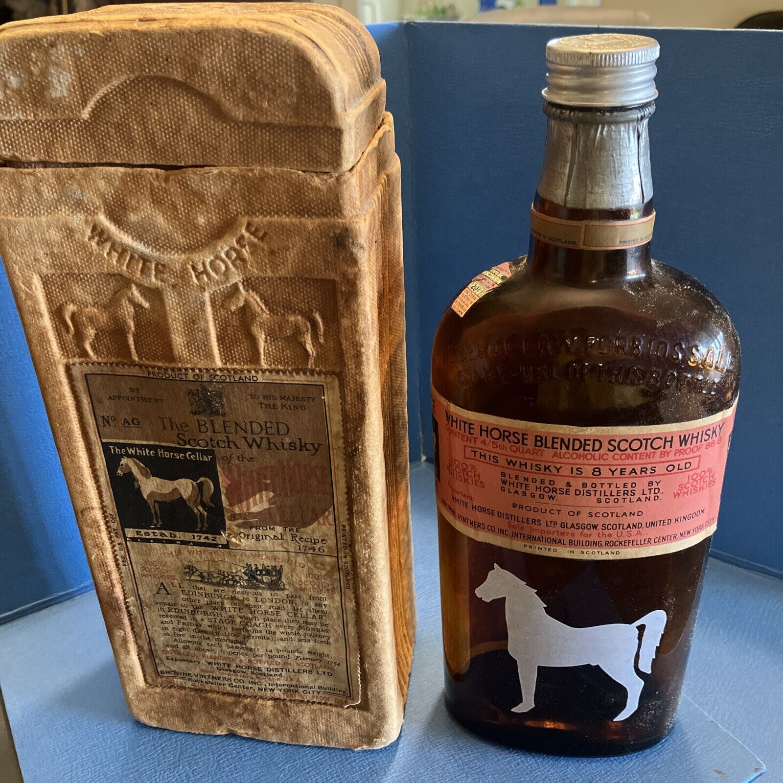 Vintage White Horse Scotch Whisky W/ Box Empty Bottle Metal Cap Whiskey TS