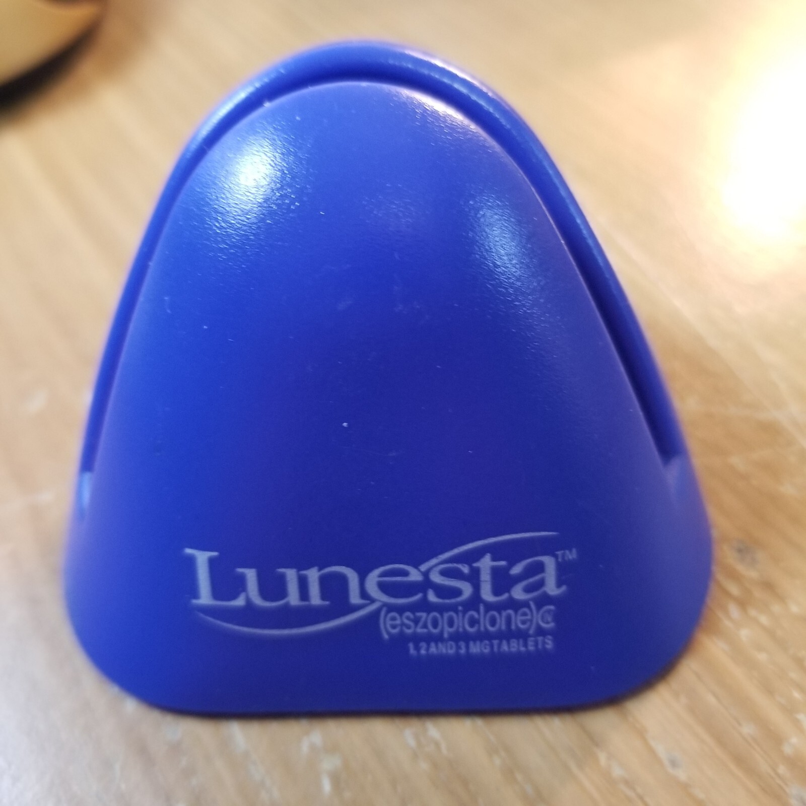  Lunesta Logo Page Pal Paper Holder Paperweight Blue Plastic 2 1/4\