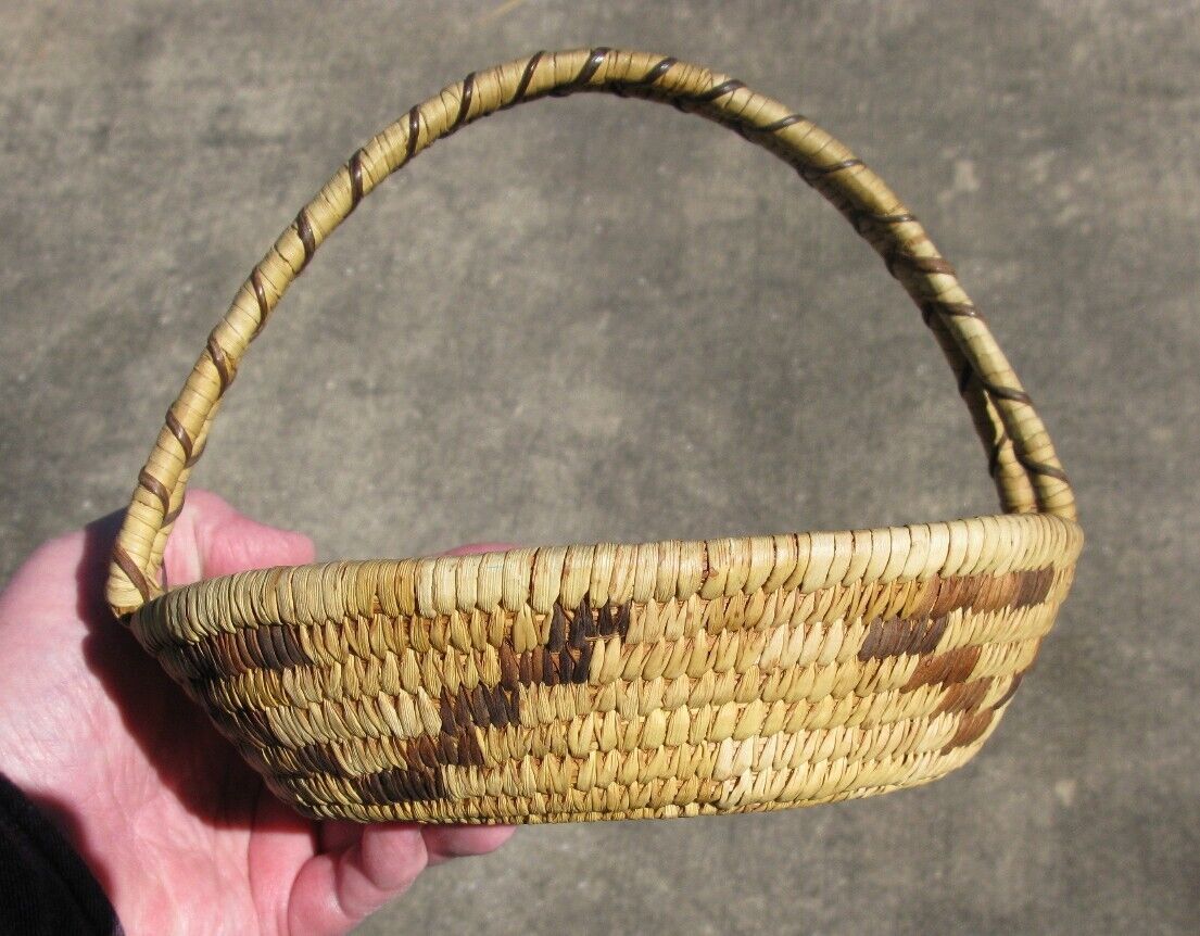 old Papago Indian basket Tohono O'odham yucca devil's claw 8x6.5 wth handle 1920