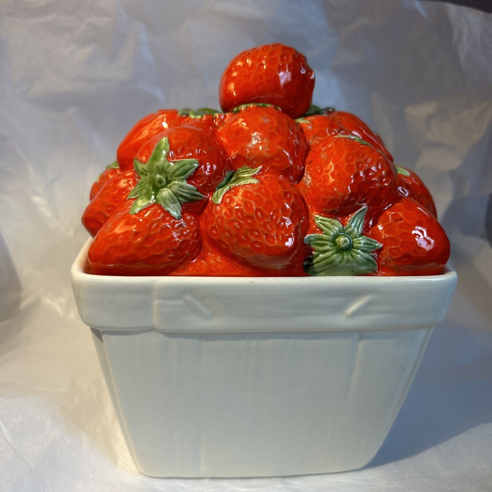 Metlox Poppytrial Strawberry Basket Cookie Jar California 8’ X 6’1/8 X 6’1/8 EUC