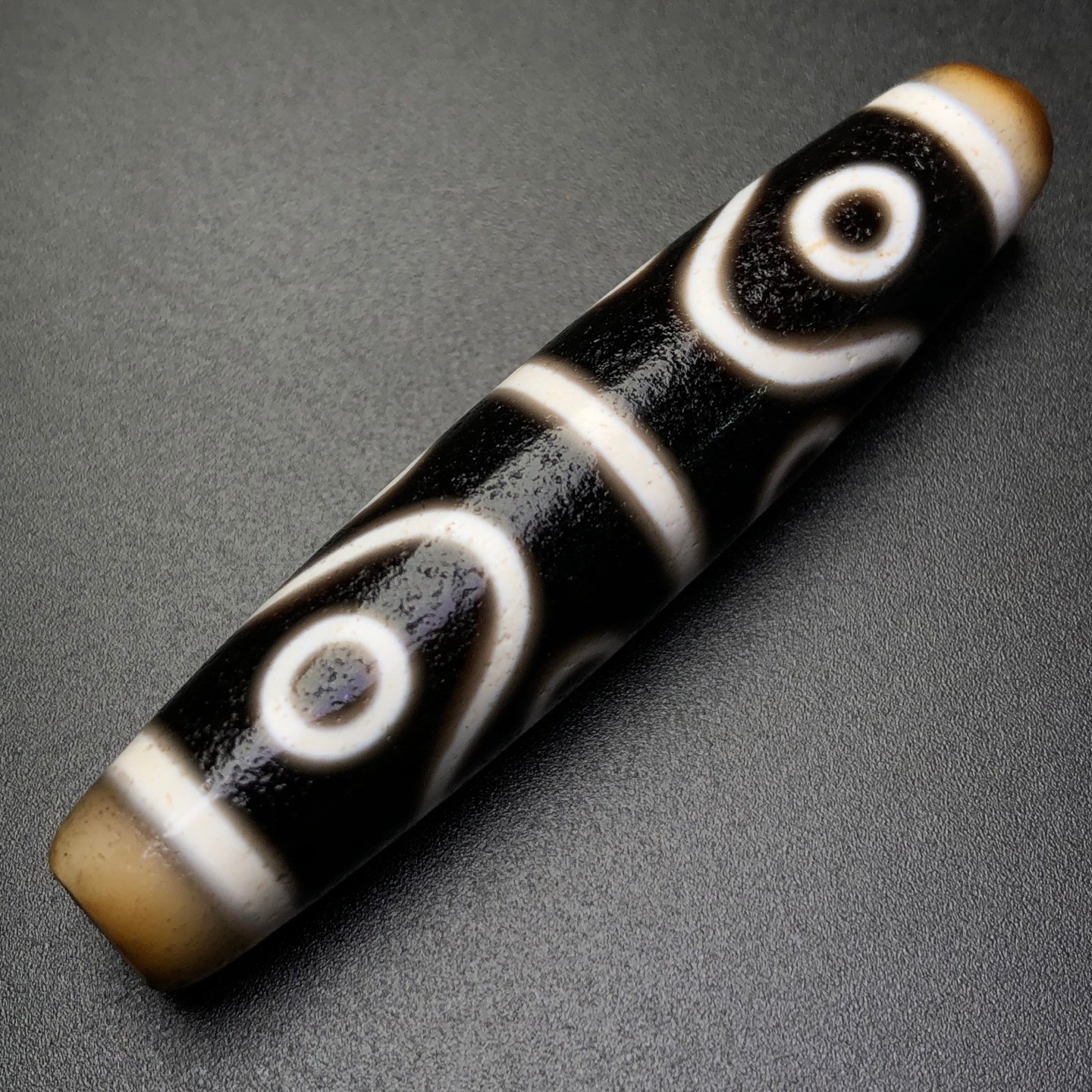 Rare Tibetan Buddhism Agate 8 Eyes Totem Dzi Bead Amulet Necklace Pendant G702