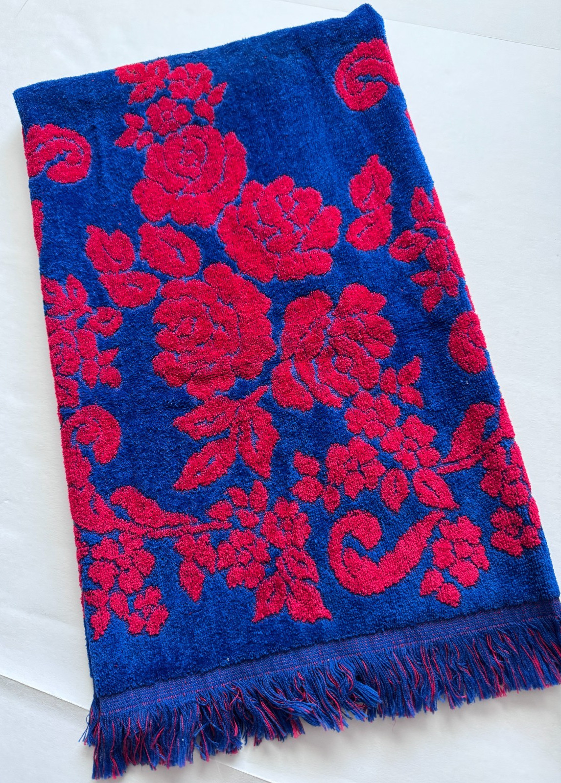Vintage Cannon Monticello Blue Red Sculpted Floral Bath Towel Cotton 42x25 USA